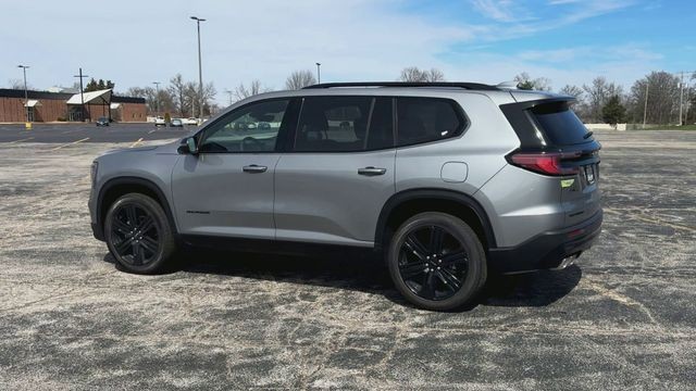 GMC Acadia Vehicle Full-screen Gallery Image 06