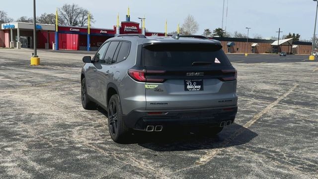 GMC Acadia Vehicle Full-screen Gallery Image 07