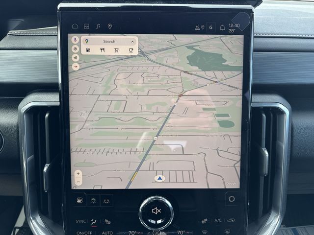 GMC Acadia Vehicle Full-screen Gallery Image 18