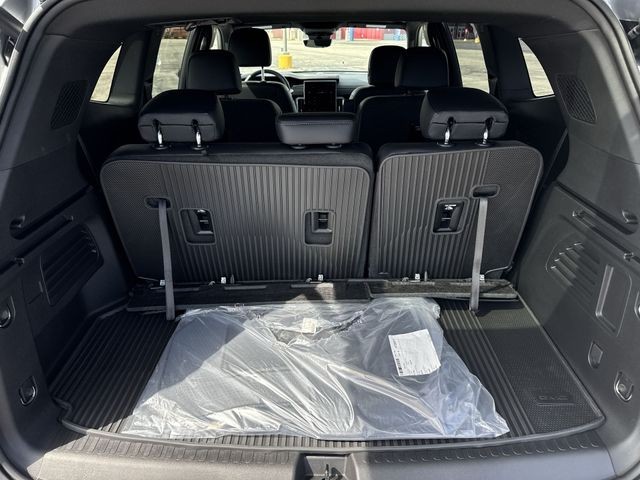 GMC Acadia Vehicle Full-screen Gallery Image 25