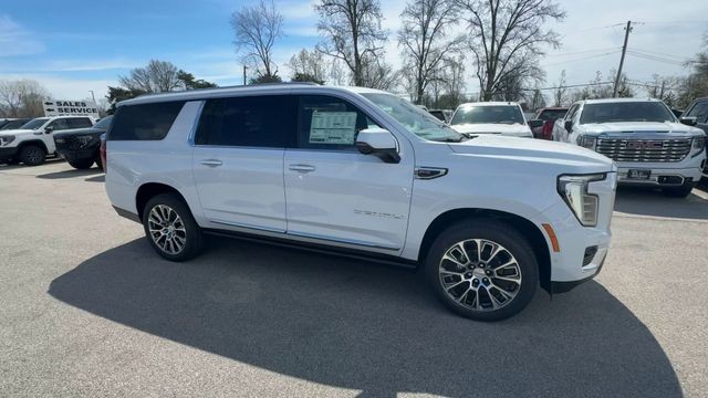 GMC Yukon XL Vehicle Full-screen Gallery Image 02