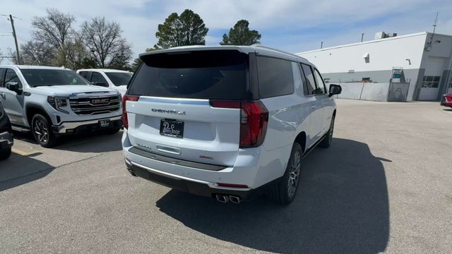 GMC Yukon XL Vehicle Full-screen Gallery Image 08