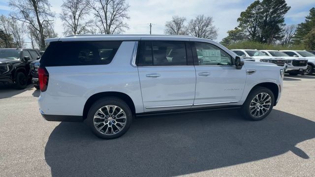 GMC Yukon XL Vehicle Full-screen Gallery Image 09