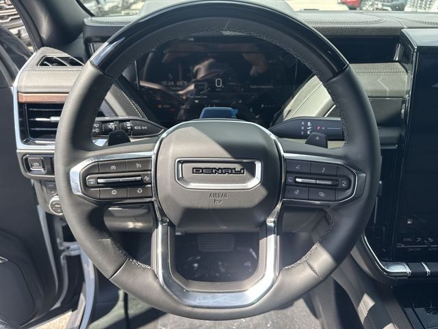 GMC Yukon XL Vehicle Full-screen Gallery Image 14