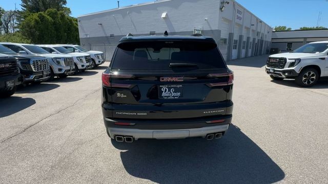 GMC Acadia Vehicle Full-screen Gallery Image 07