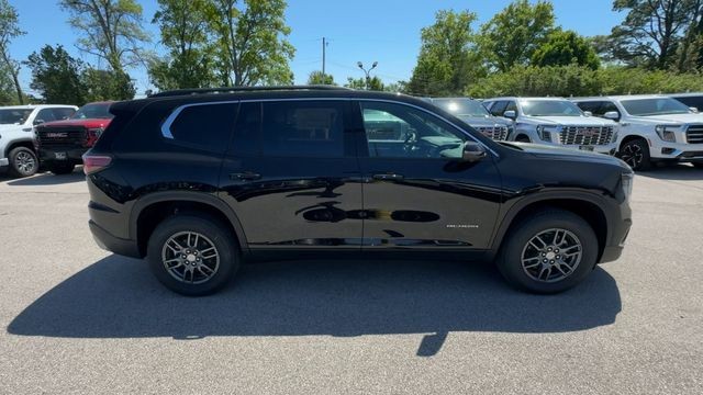 GMC Acadia Vehicle Full-screen Gallery Image 09