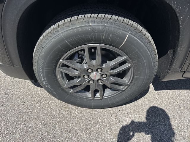 GMC Acadia Vehicle Full-screen Gallery Image 10