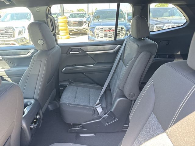 GMC Acadia Vehicle Full-screen Gallery Image 22