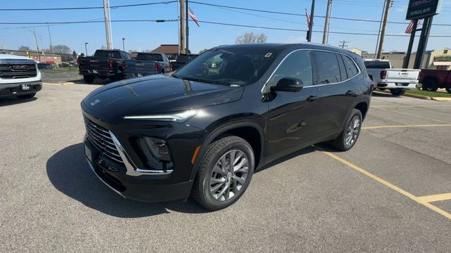 Buick Enclave Vehicle Full-screen Gallery Image 04