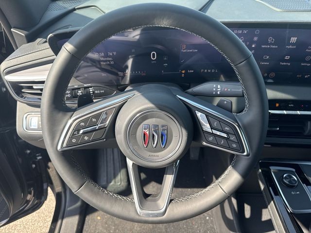 Buick Enclave Vehicle Full-screen Gallery Image 14