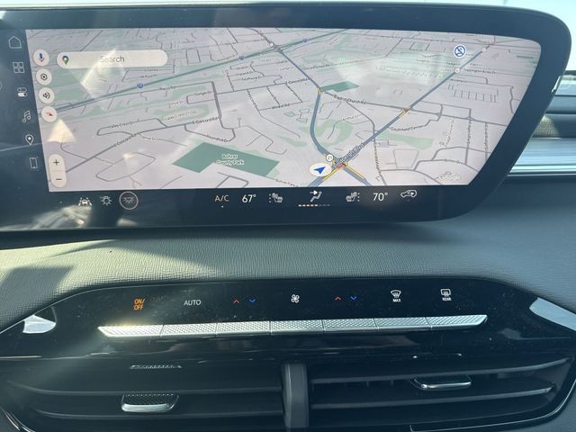 Buick Enclave Vehicle Full-screen Gallery Image 18