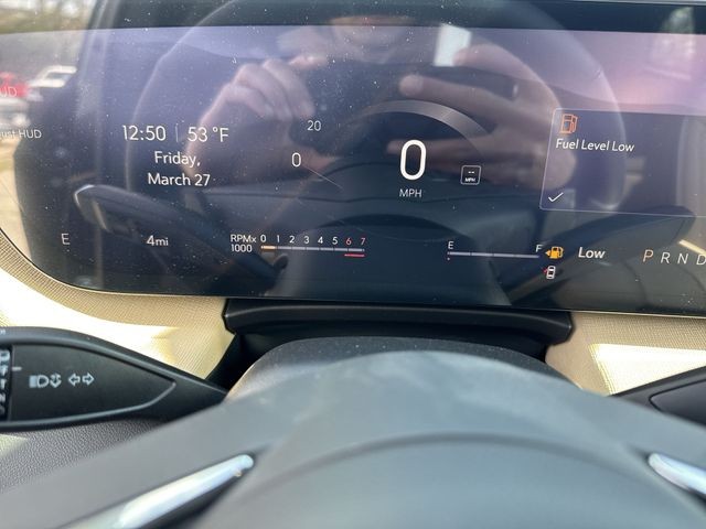 Buick Enclave Vehicle Full-screen Gallery Image 15