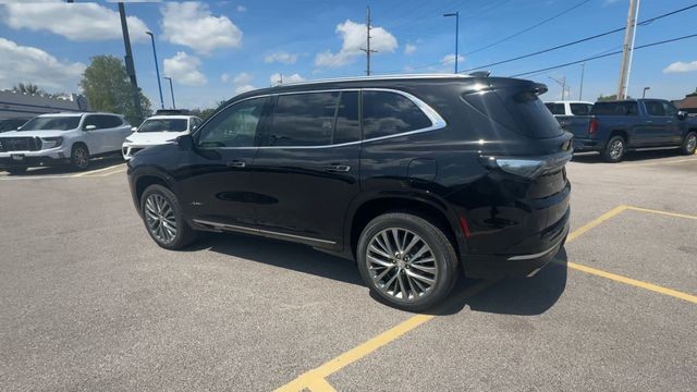 Buick Enclave Vehicle Full-screen Gallery Image 06