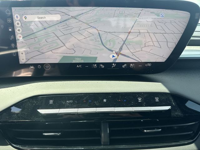 Buick Enclave Vehicle Full-screen Gallery Image 18