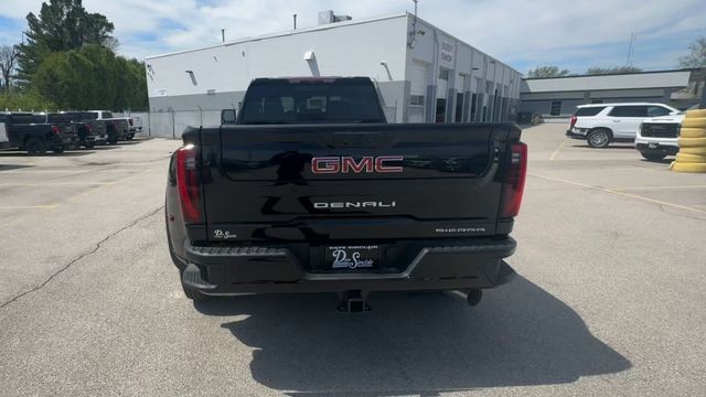 GMC Sierra 3500HD Vehicle Full-screen Gallery Image 07