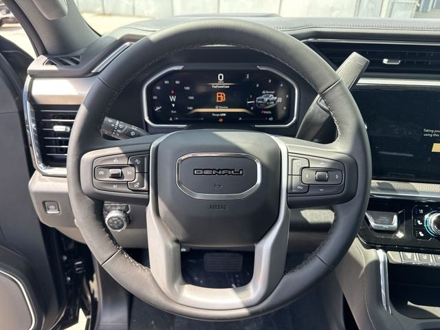 GMC Sierra 3500HD Vehicle Full-screen Gallery Image 14