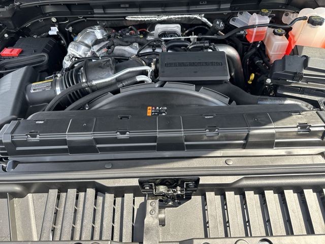 GMC Sierra 3500HD Vehicle Full-screen Gallery Image 26