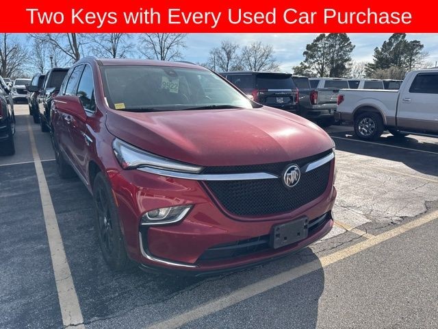 Buick Enclave Vehicle Full-screen Gallery Image 03