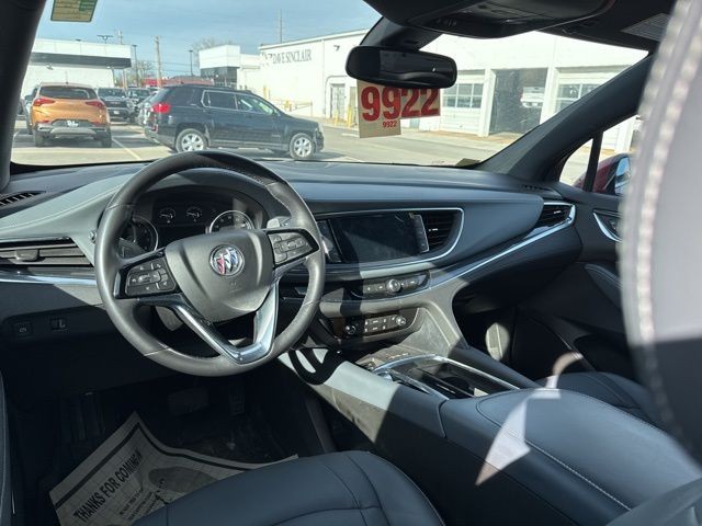 Buick Enclave Vehicle Full-screen Gallery Image 07