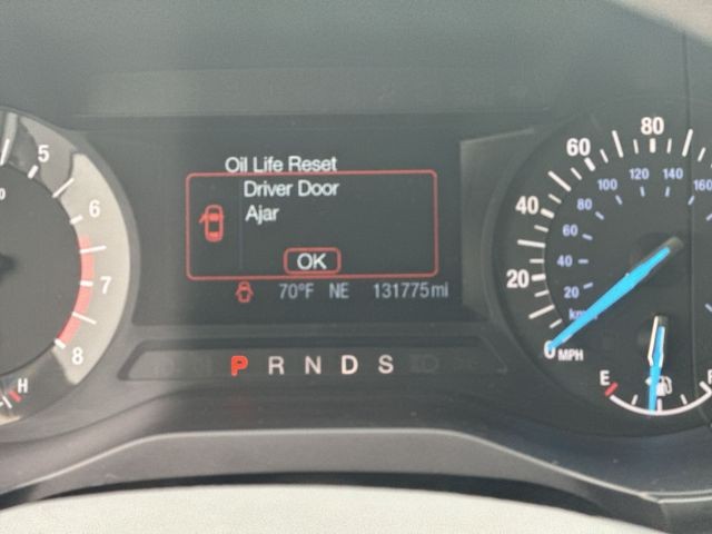 Ford Edge Vehicle Full-screen Gallery Image 15