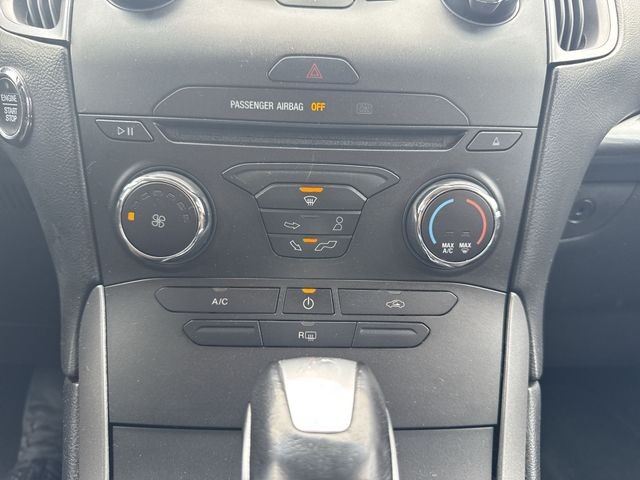 Ford Edge Vehicle Full-screen Gallery Image 37