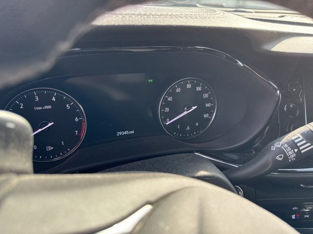 Buick Envision Vehicle Full-screen Gallery Image 11