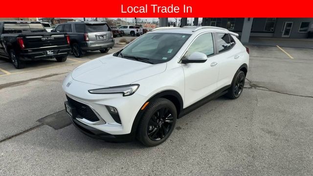 Buick Encore GX Vehicle Full-screen Gallery Image 04