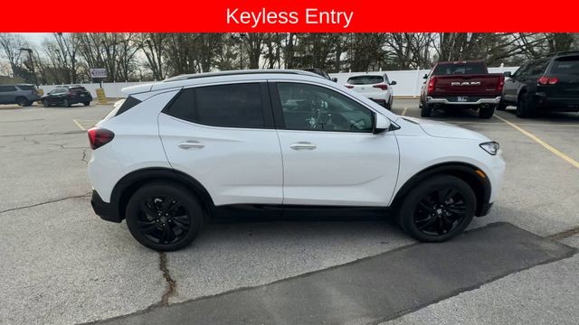 Buick Encore GX Vehicle Full-screen Gallery Image 09