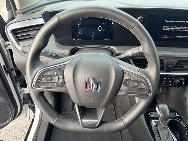 Buick Encore GX Vehicle Full-screen Gallery Image 11