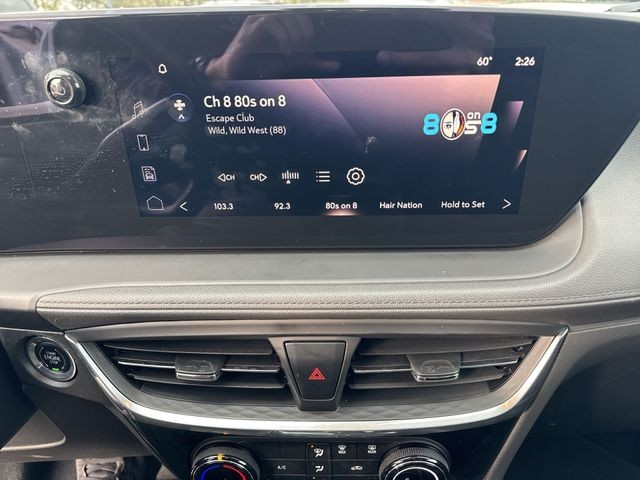 Buick Encore GX Vehicle Full-screen Gallery Image 13