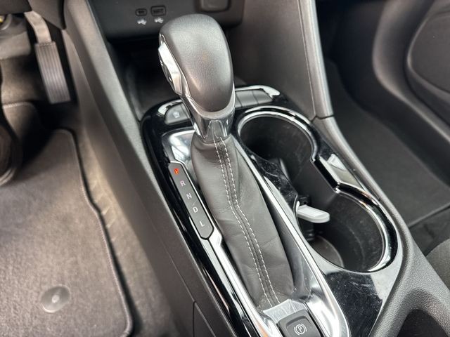 Buick Encore GX Vehicle Full-screen Gallery Image 15