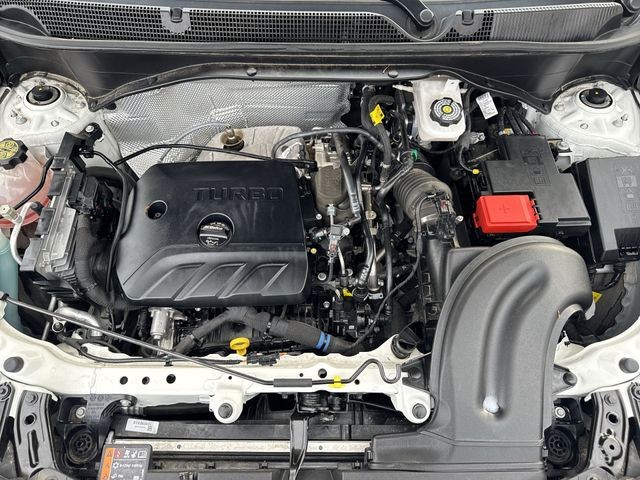 Buick Encore GX Vehicle Full-screen Gallery Image 28