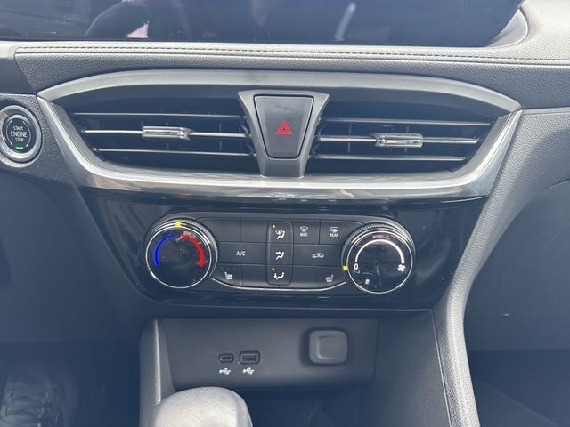 Buick Encore GX Vehicle Full-screen Gallery Image 33