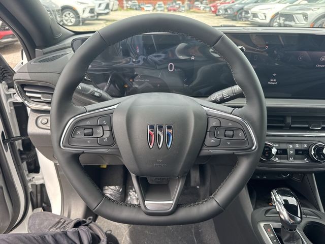 Buick Envista Vehicle Full-screen Gallery Image 14
