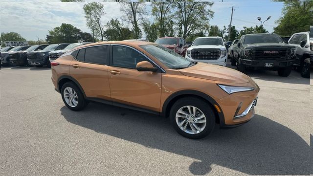 Buick Envista Vehicle Full-screen Gallery Image 02