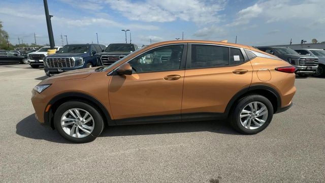 Buick Envista Vehicle Full-screen Gallery Image 05