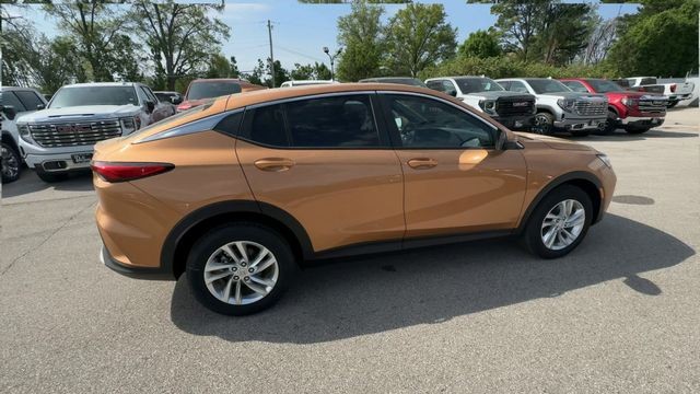 Buick Envista Vehicle Full-screen Gallery Image 09