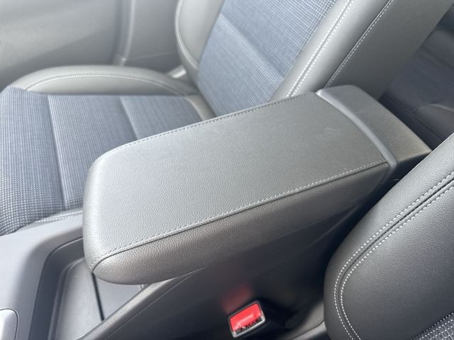 Buick Envista Vehicle Full-screen Gallery Image 20