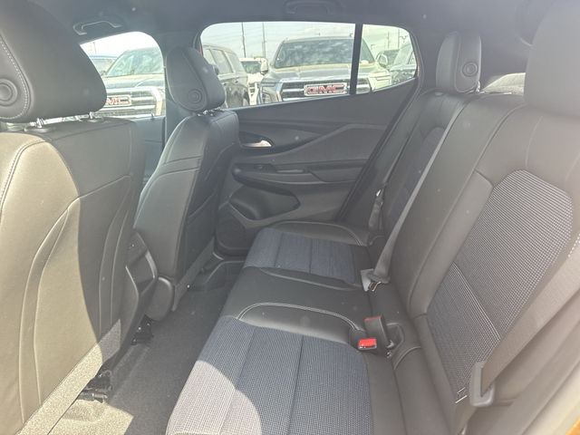 Buick Envista Vehicle Full-screen Gallery Image 21