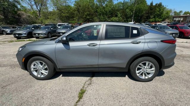 Buick Envista Vehicle Full-screen Gallery Image 05