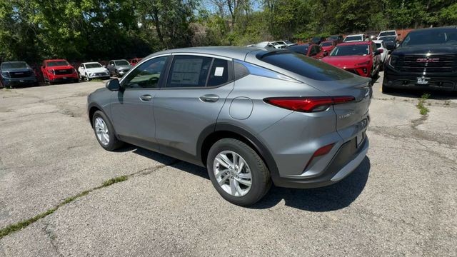 Buick Envista Vehicle Full-screen Gallery Image 06