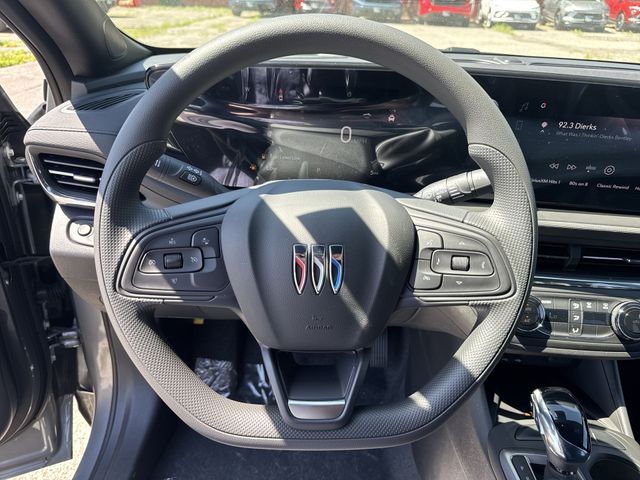 Buick Envista Vehicle Full-screen Gallery Image 14