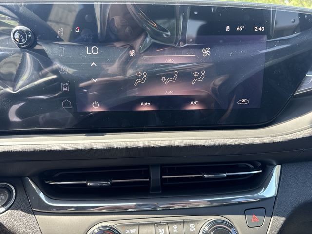 Buick Envista Vehicle Full-screen Gallery Image 18