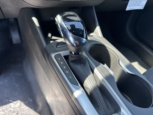 Buick Envista Vehicle Full-screen Gallery Image 19