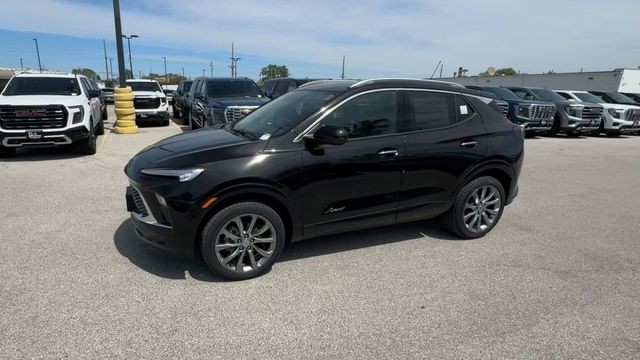 Buick Encore GX Vehicle Full-screen Gallery Image 04