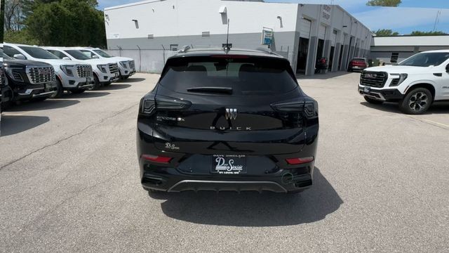 Buick Encore GX Vehicle Full-screen Gallery Image 07