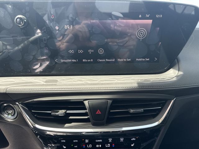 Buick Encore GX Vehicle Full-screen Gallery Image 16