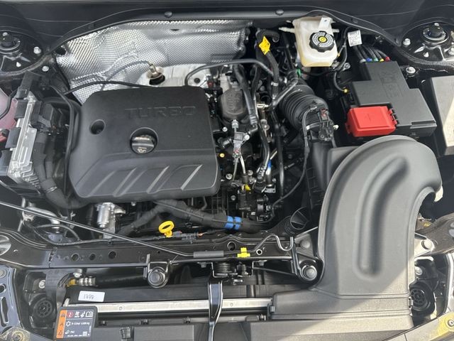 Buick Encore GX Vehicle Full-screen Gallery Image 24