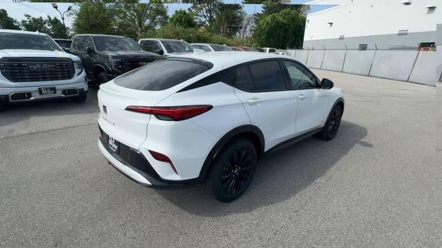 Buick Envista Vehicle Full-screen Gallery Image 08