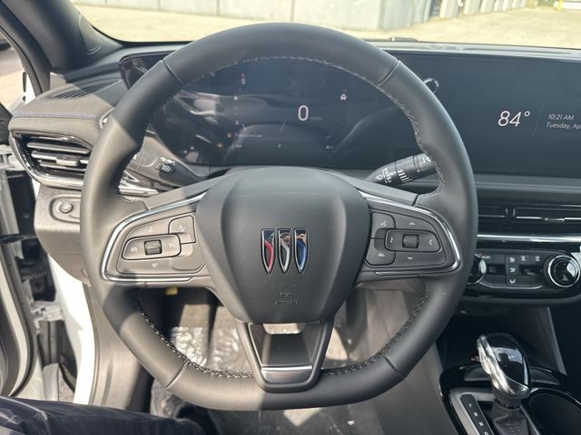 Buick Envista Vehicle Full-screen Gallery Image 14